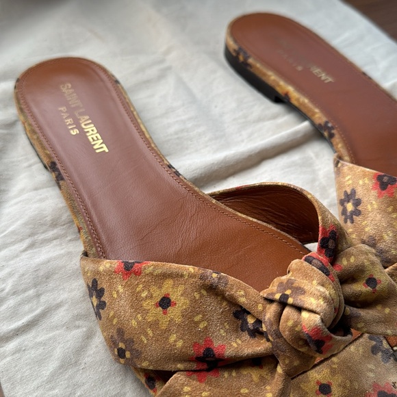 Saint Laurent Bianca floral sandal 39.5 beige floral - Picture 5 of 7